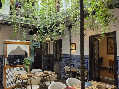 Restaurante Umaueyon - Oriente Medio in Córdoba