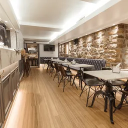 Rojo y Negro - Tapas