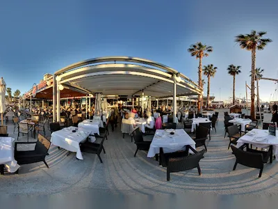 TORO Muelle Uno - Mediterránea in Malaga