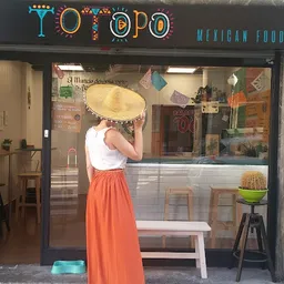 TOTOPO Henao Mexican food - Mexicana