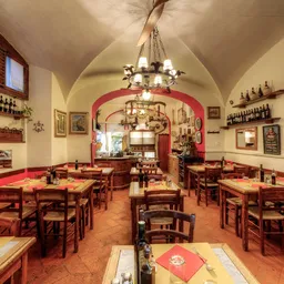 Trattoria Nella - Restaurante