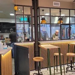 Vira Vira. The Gyro’s - Street Food - Mediterránea