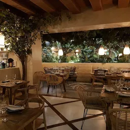 Voltereta Bali – Valencia - Restaurante